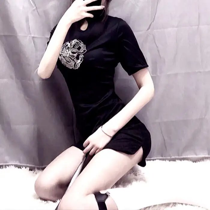 俏寡妇